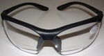 Schutz- und Sonnenbrille mit Nah-Lesebereich